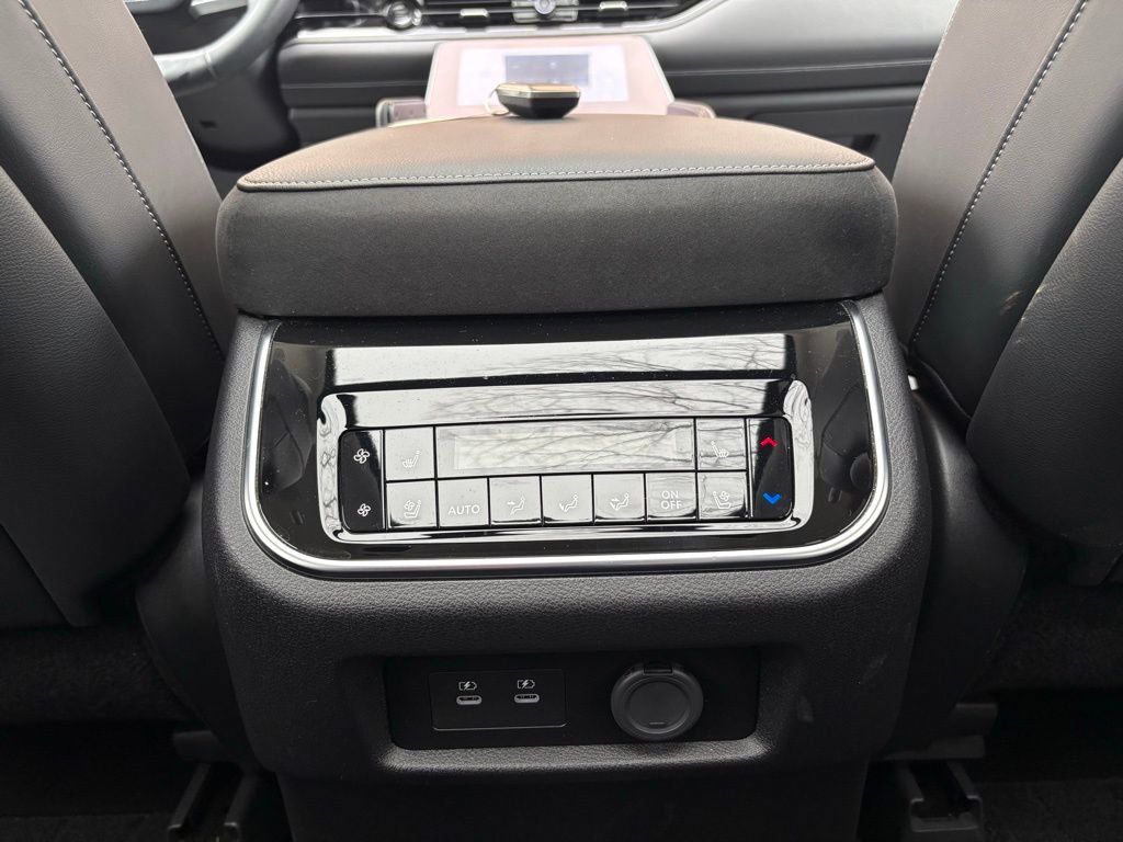 Used 2025 INFINITI QX80 Sensory image 54