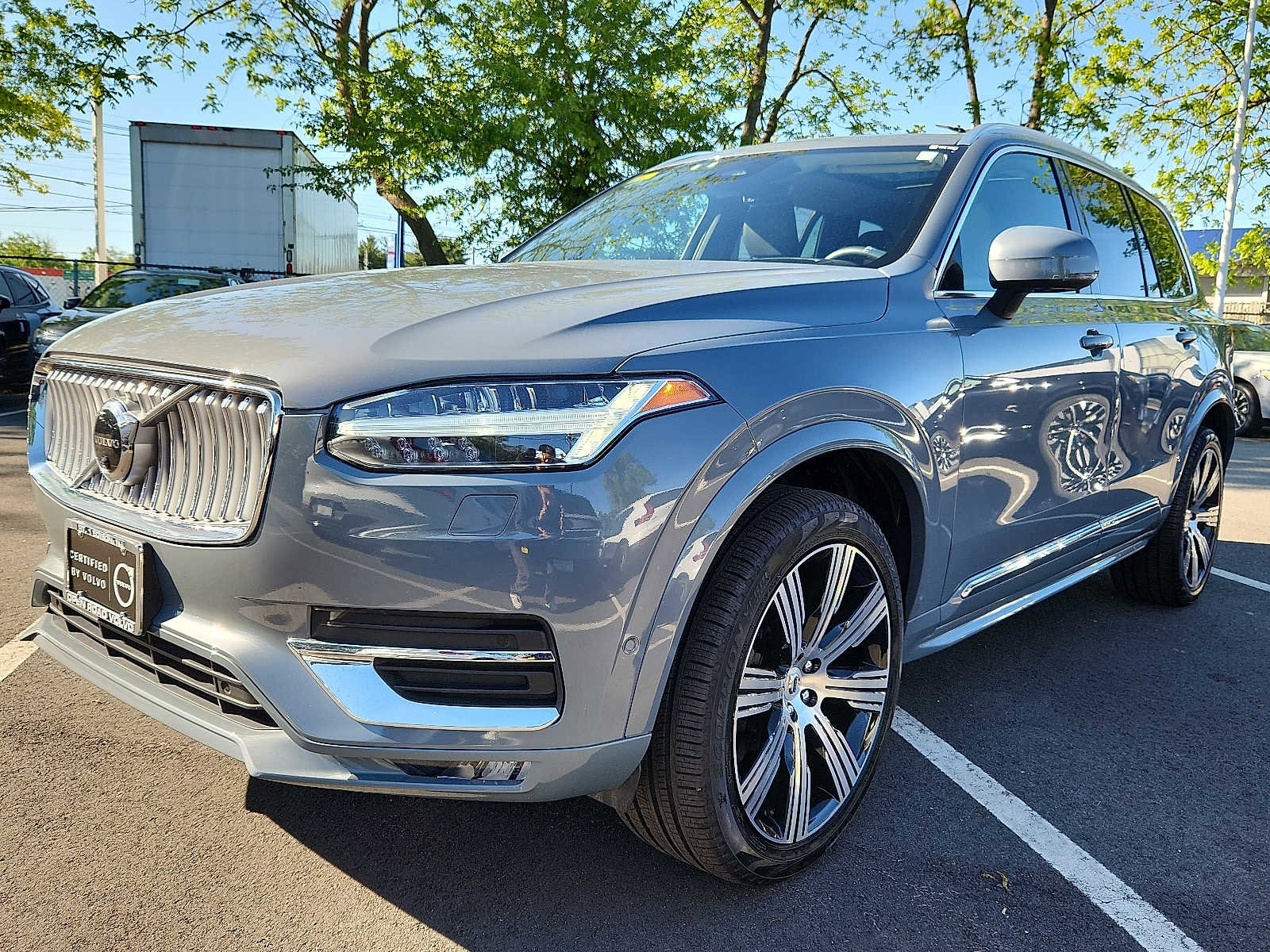 Certified 2023 Volvo XC90 B6 Ultimate w/ Protection Package Premier AWD/4WD image 3