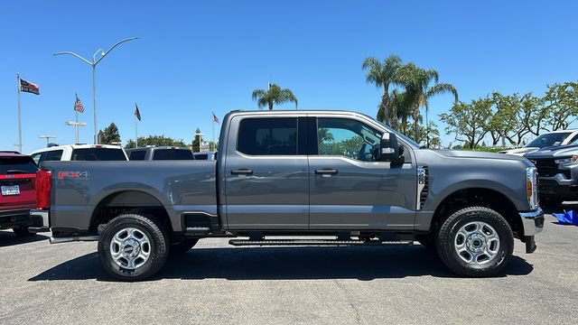 New 2026 Ford F250 XLT w/ FX4 Off-Road Package AWD/4WD image 2