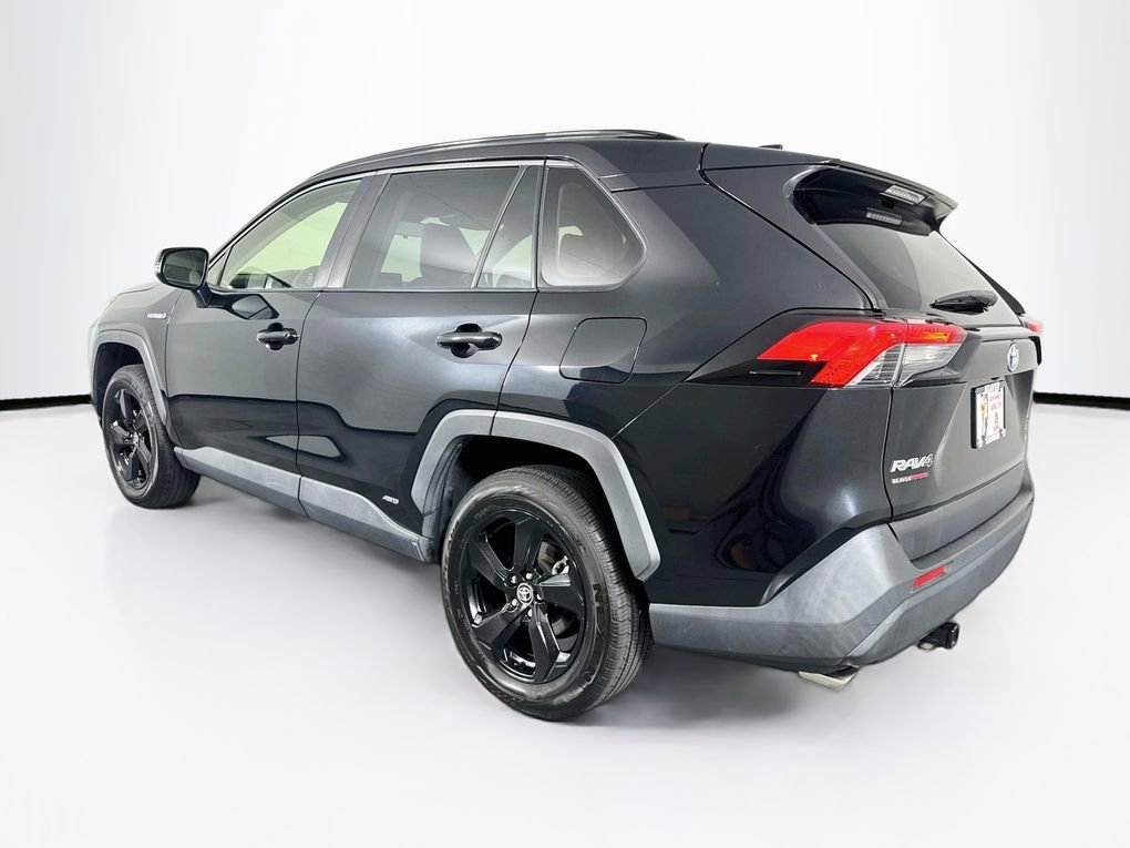 Used 2021 Toyota RAV4 XLE Premium image 7