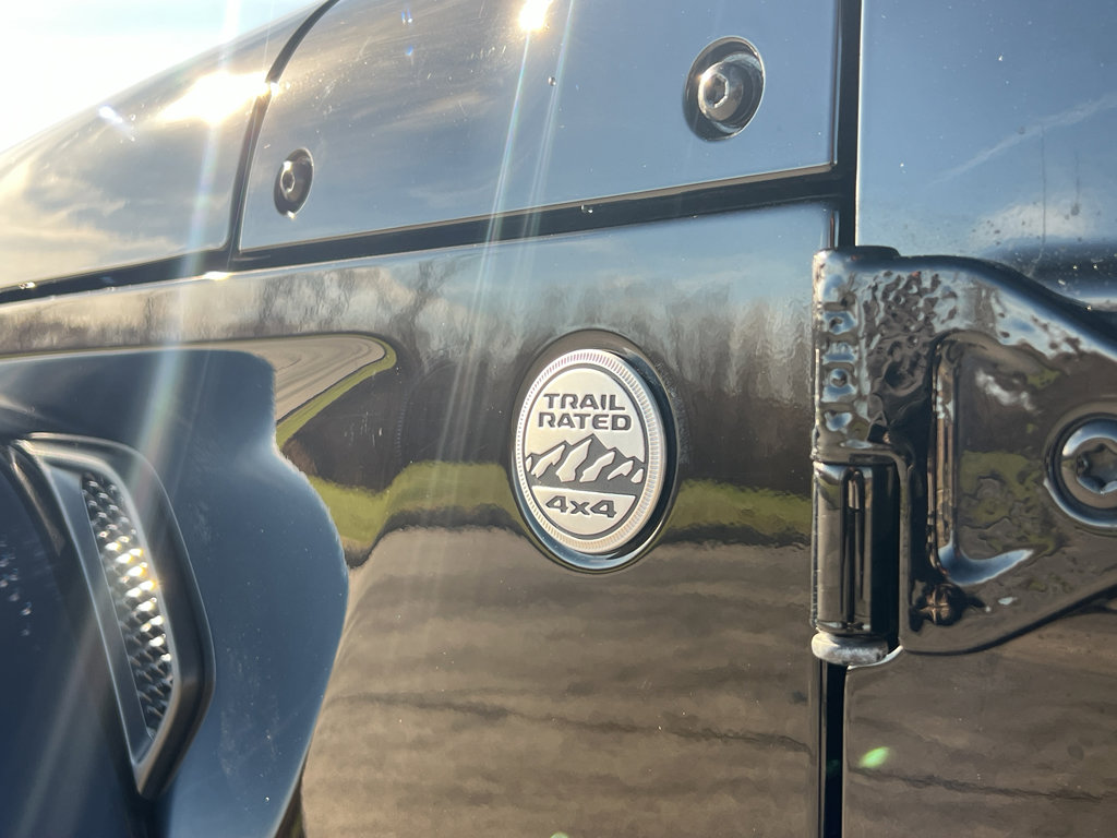 Used 2021 Jeep Wrangler Unlimited Sahara w/ Uconnect 4C Nav & Sound Group image 10