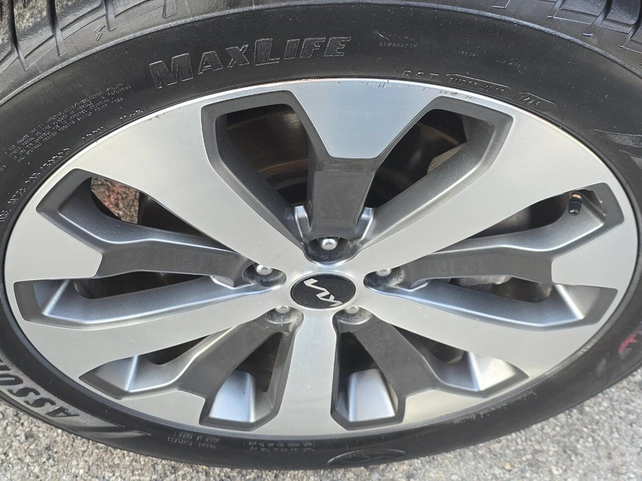 Used 2022 Kia Telluride S image 9