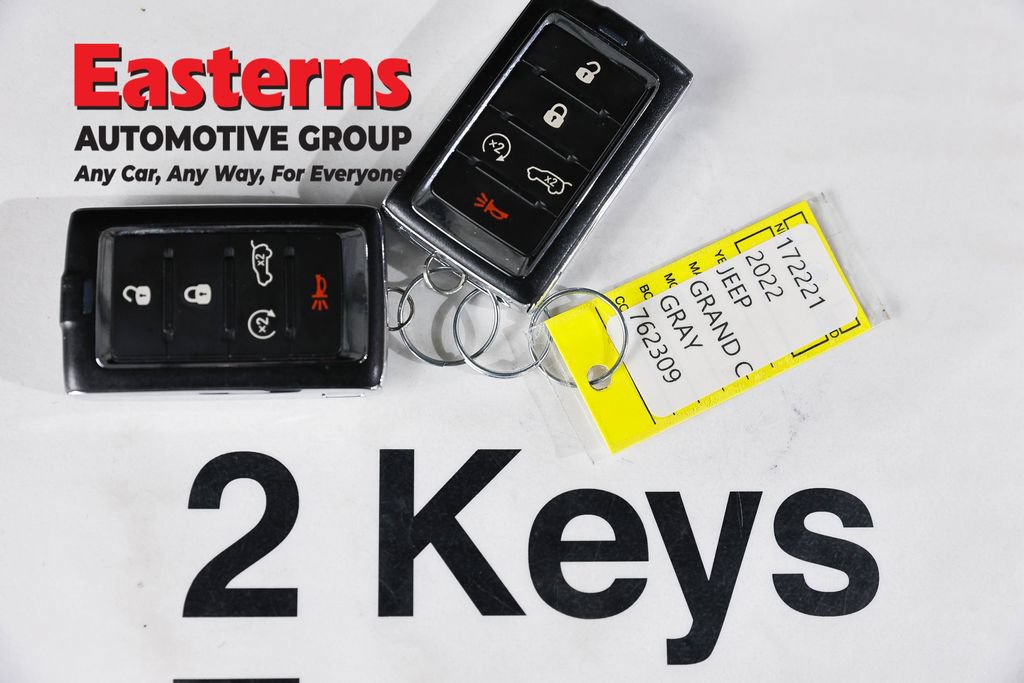 Used 2022 Jeep Grand Cherokee Limited 4xe w/ Luxury Tech Group II AWD/4WD image 28