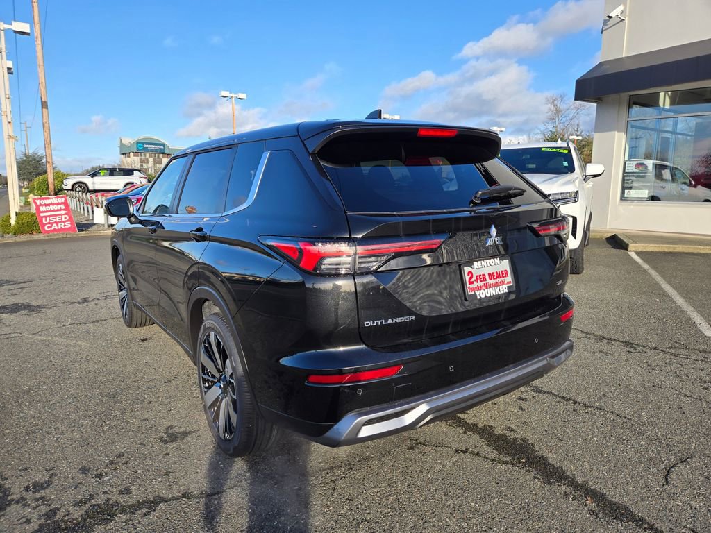 New 2026 Mitsubishi Outlander SE image 4