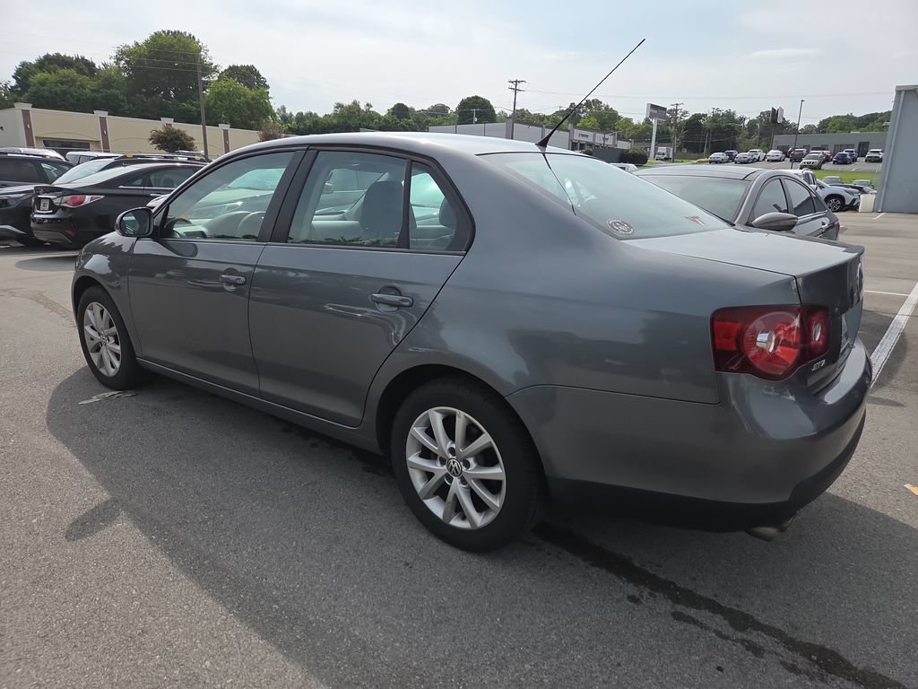 Used 2010 Volkswagen Jetta Limited Edition FWD image 6