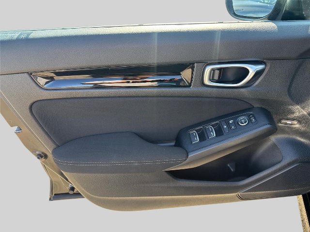 Used 2025 Honda Civic Sport image 19