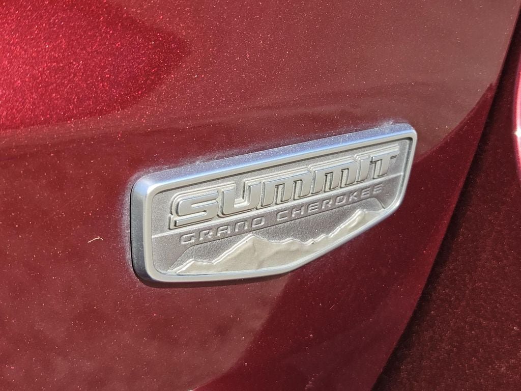 Used 2021 Jeep Grand Cherokee Summit w/ Platinum Series Group AWD/4WD image 10