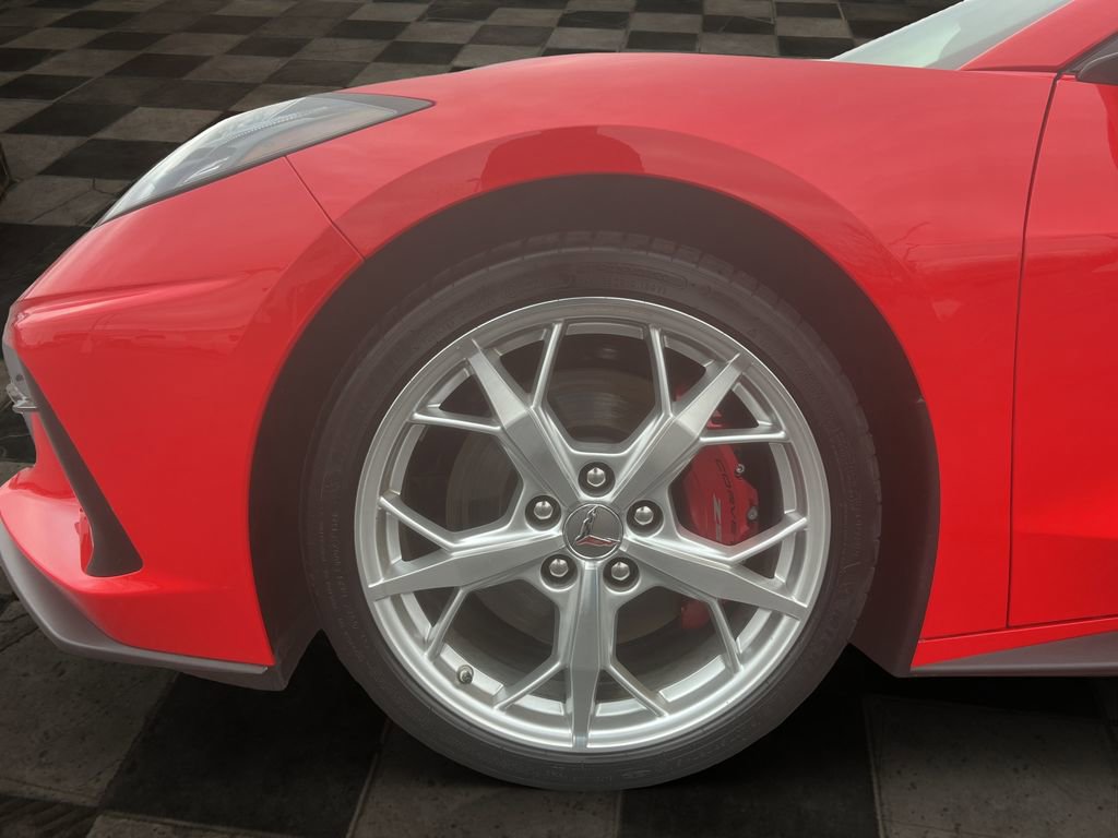 Used 2021 Chevrolet Corvette Stingray w/ Z51 Performance Package image 9