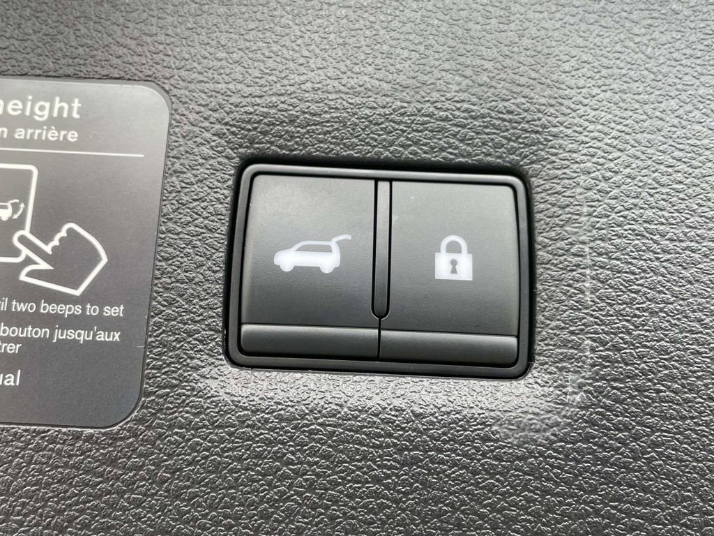 Used 2025 INFINITI QX55 Essential image 10