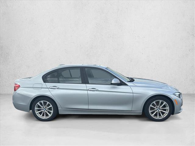 Used 2016 BMW 320i xDrive Sedan AWD/4WD image 4