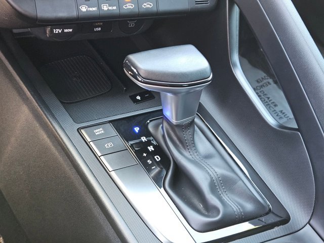 Used 2025 Hyundai Elantra Sport image 16