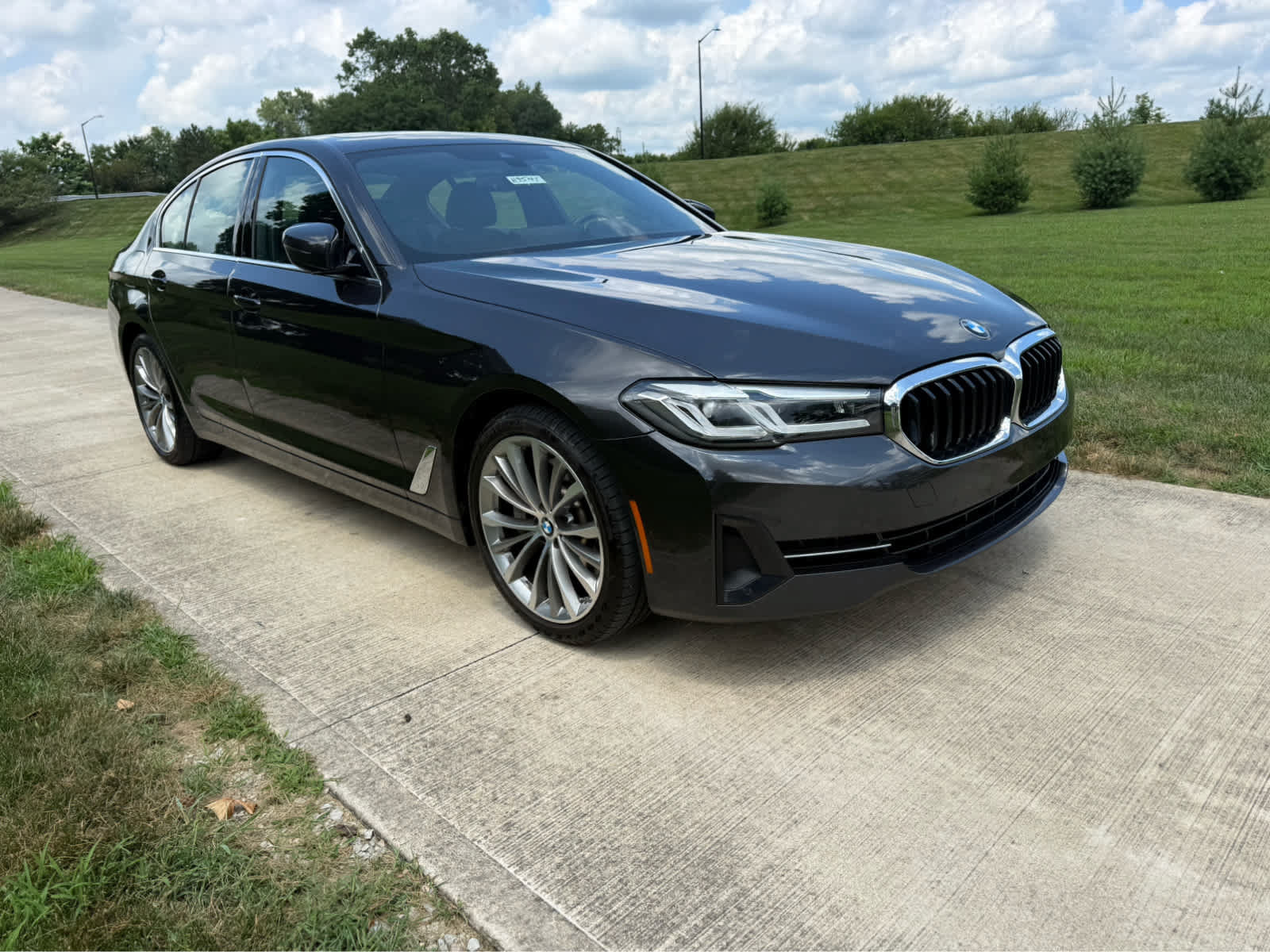 Used 2023 BMW 530i xDrive w/ Premium Package AWD/4WD image 8