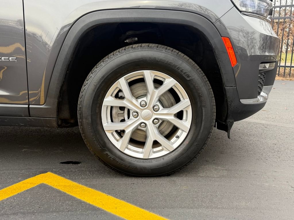 Used 2023 Jeep Grand Cherokee L Limited image 9