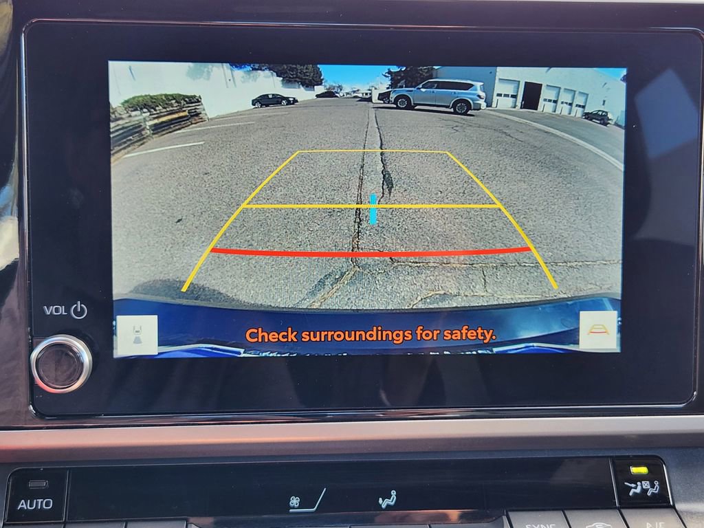 Used 2025 Toyota Camry SE image 21