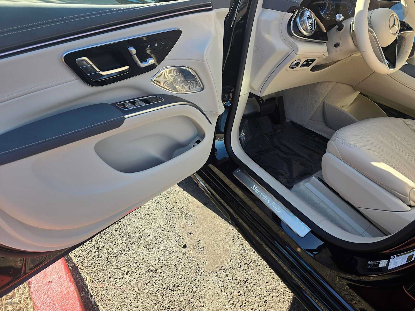 New 2027 Mercedes-Benz EQS 400 4MATIC SUV image 24