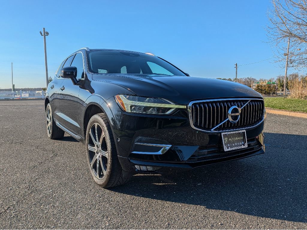 Used 2018 Volvo XC60 T5 Inscription w/ Convenience Package image 3