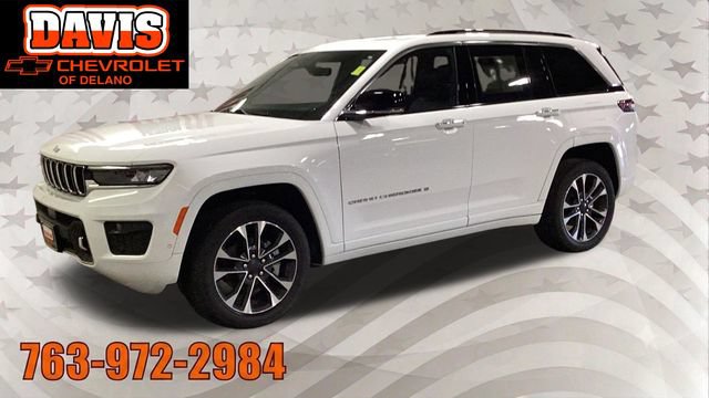Used 2023 Jeep Grand Cherokee Overland w/ Luxury Tech Group IV AWD/4WD image 2