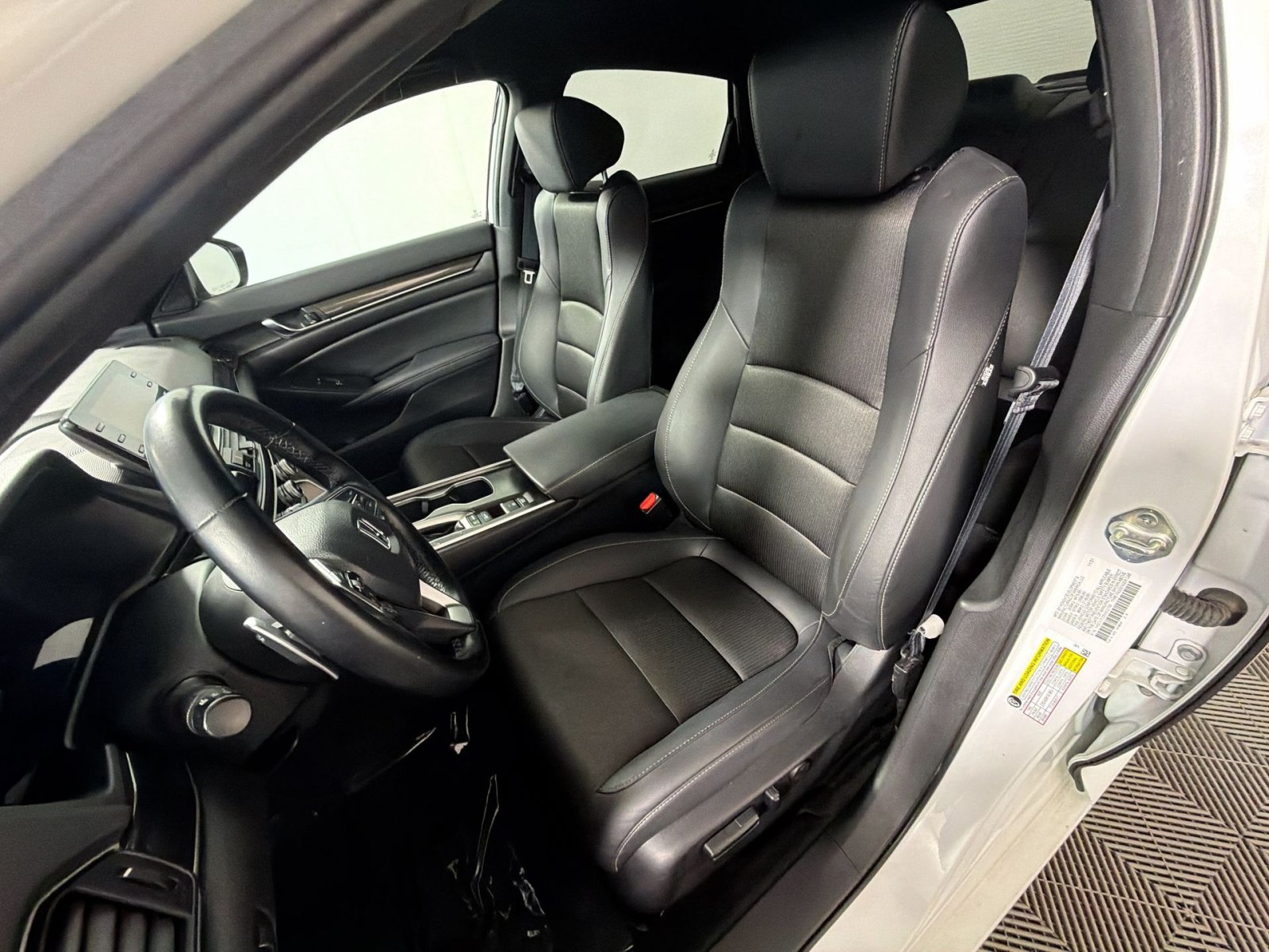 Used 2022 Honda Accord Sport image 13