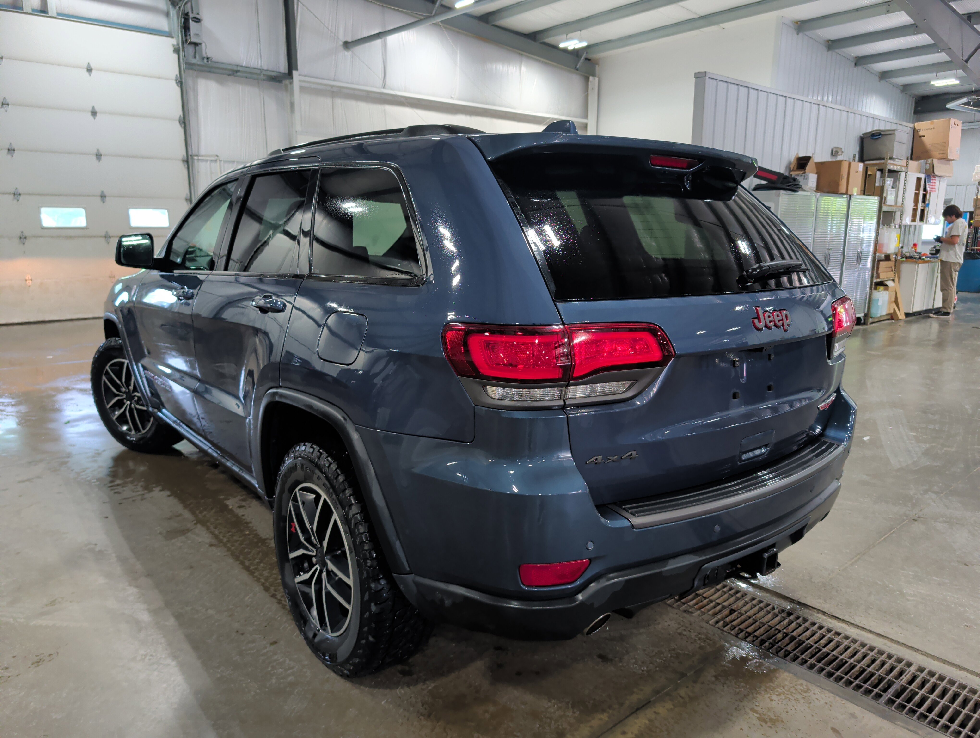 Used 2021 Jeep Grand Cherokee Trailhawk AWD/4WD image 4
