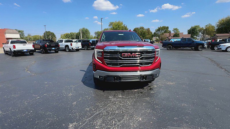 New 2026 GMC Sierra 1500 SLT w/ SLT Premium Package image 3