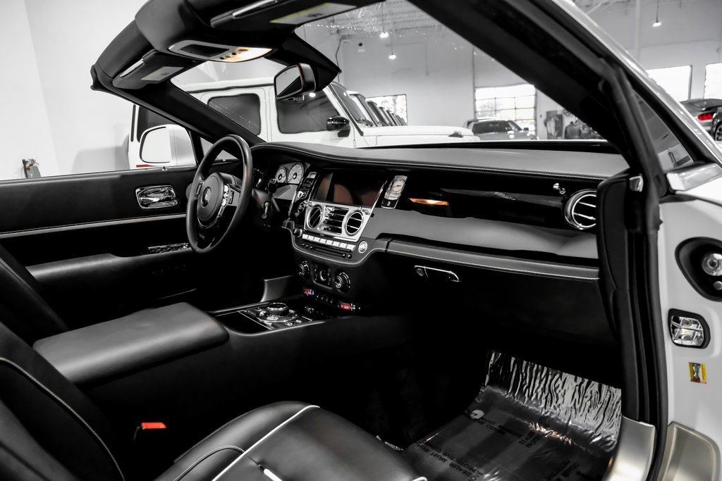 Used 2018 Rolls-Royce Dawn image 14