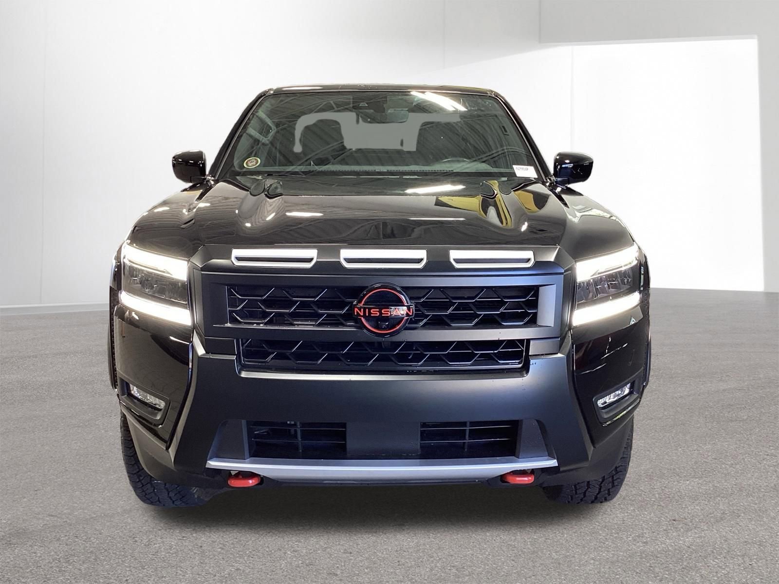 Used 2025 Nissan Frontier PRO-4X w/ Pro Premium Package AWD/4WD image 9