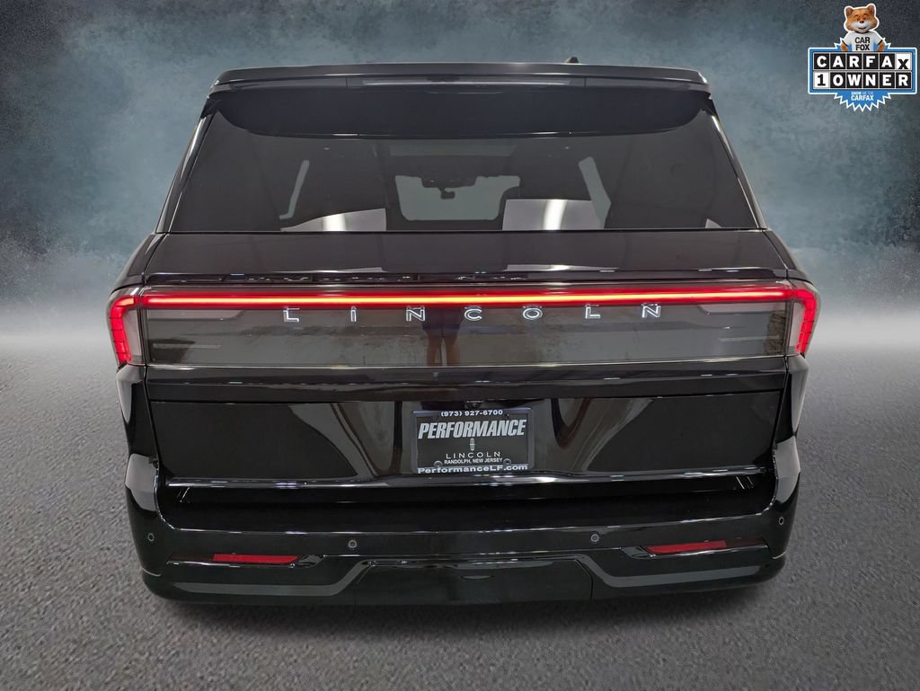 Used 2026 Lincoln Navigator Reserve AWD/4WD image 8