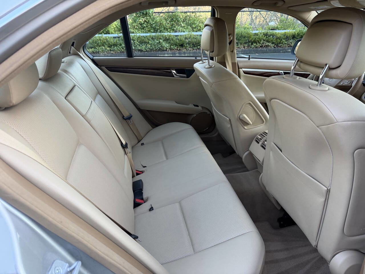 Used 2008 Mercedes-Benz C 300 Luxury image 25