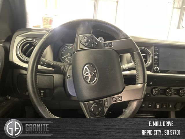 Used 2020 Toyota Tacoma TRD Sport w/ Technology Package image 17