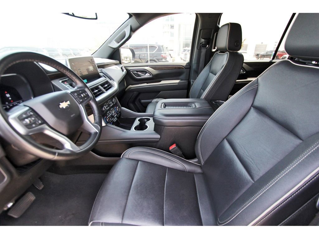 Used 2024 Chevrolet Suburban Premier RWD image 12