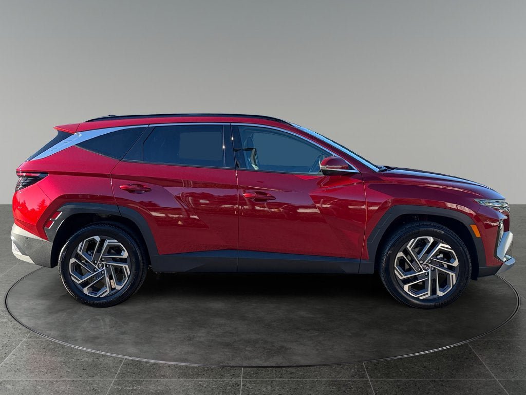 Certified 2025 Hyundai Tucson Limited AWD/4WD image 11