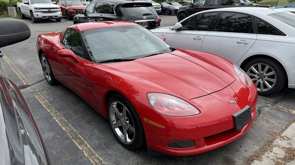 Used 2005 Chevrolet Corvette Coupe w/ Preferred Equipment Group RWD image 1