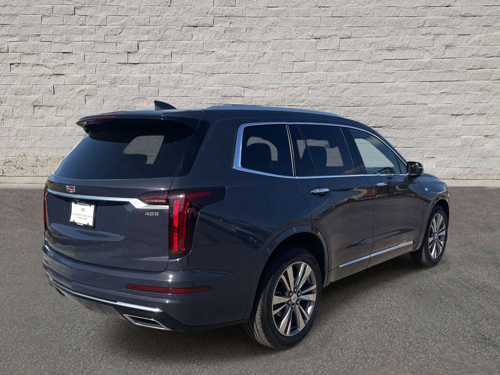 Used 2025 Cadillac XT6 Premium Luxury image 5