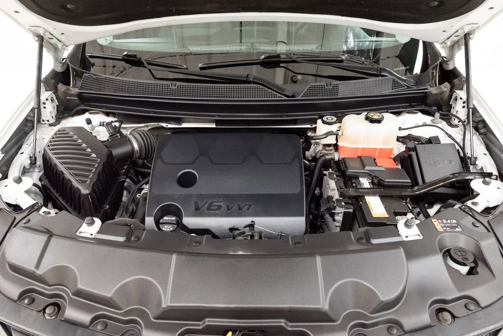 Used 2020 Chevrolet Traverse LS FWD image 3