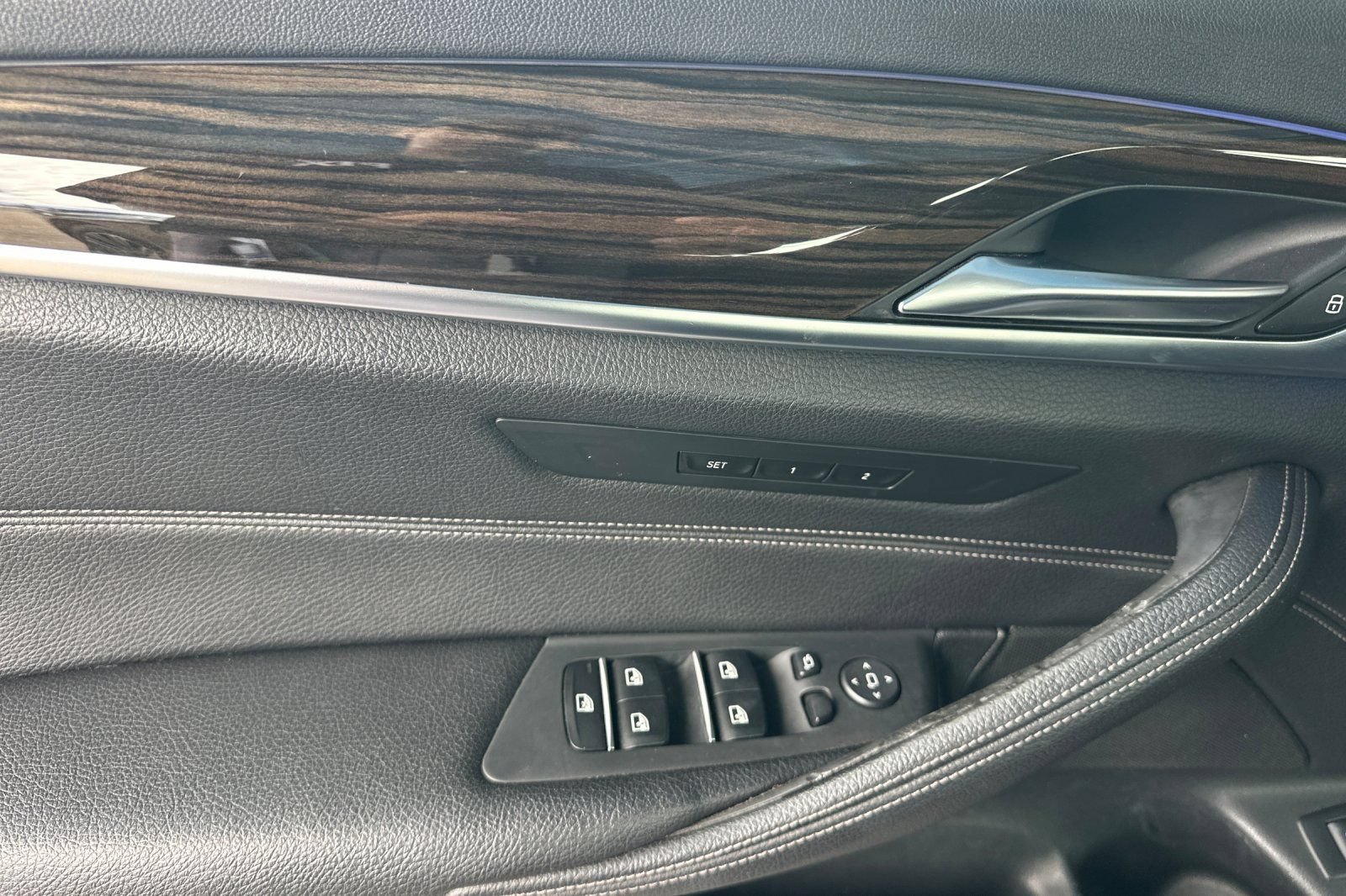 Used 2018 BMW 530i RWD image 11