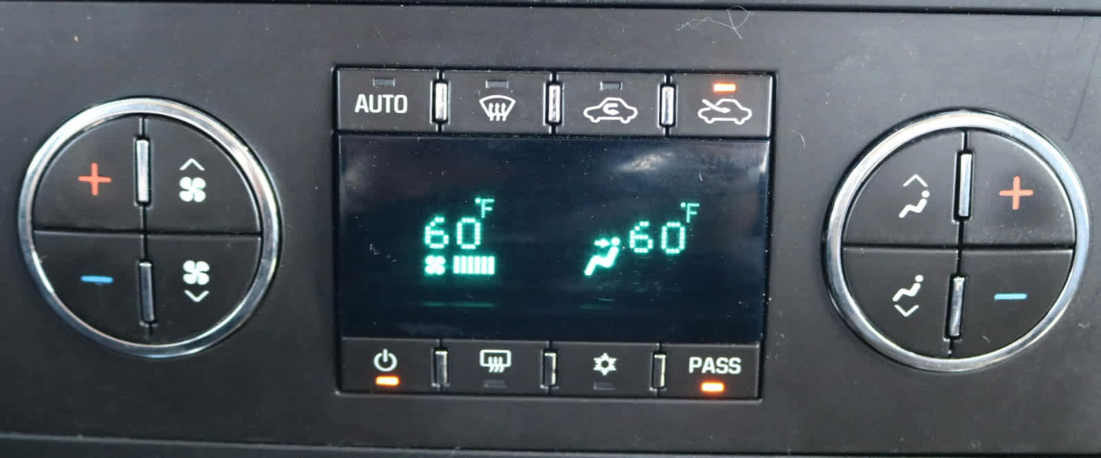 Used 2014 Chevrolet Silverado 3500 LT w/ Interior Plus Package image 18