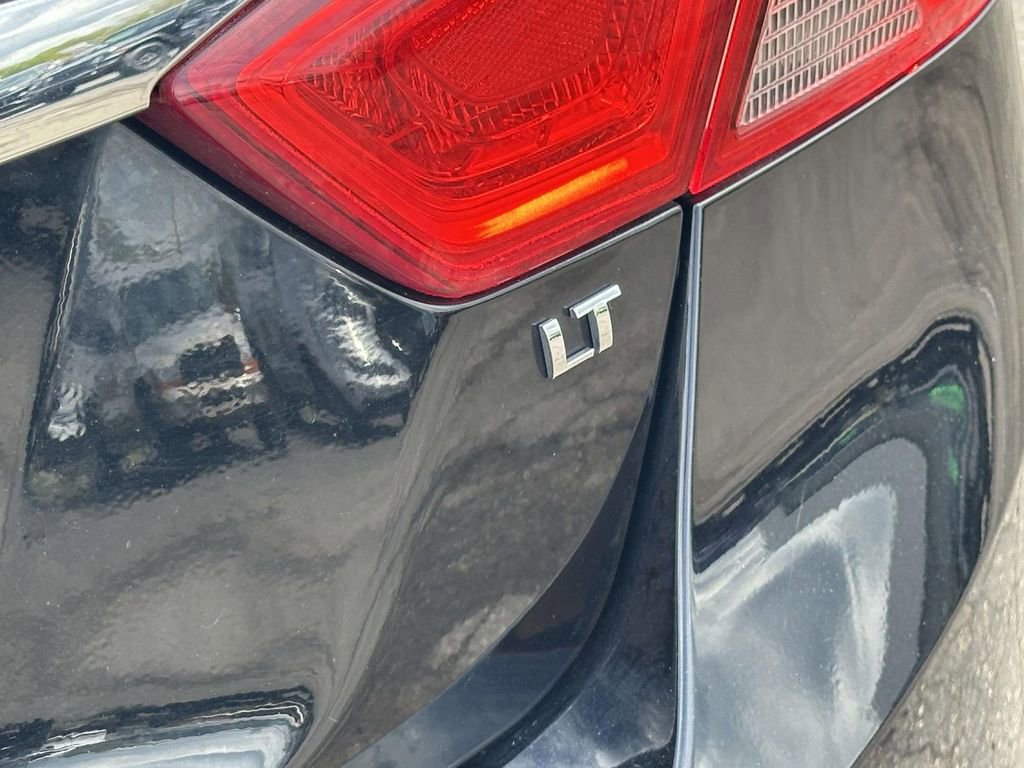 Used 2015 Chevrolet Impala LT FWD image 10