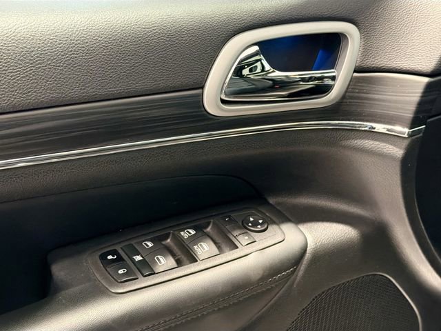 Used 2022 Jeep Grand Cherokee Limited w/ Trailer Tow Group IV image 17