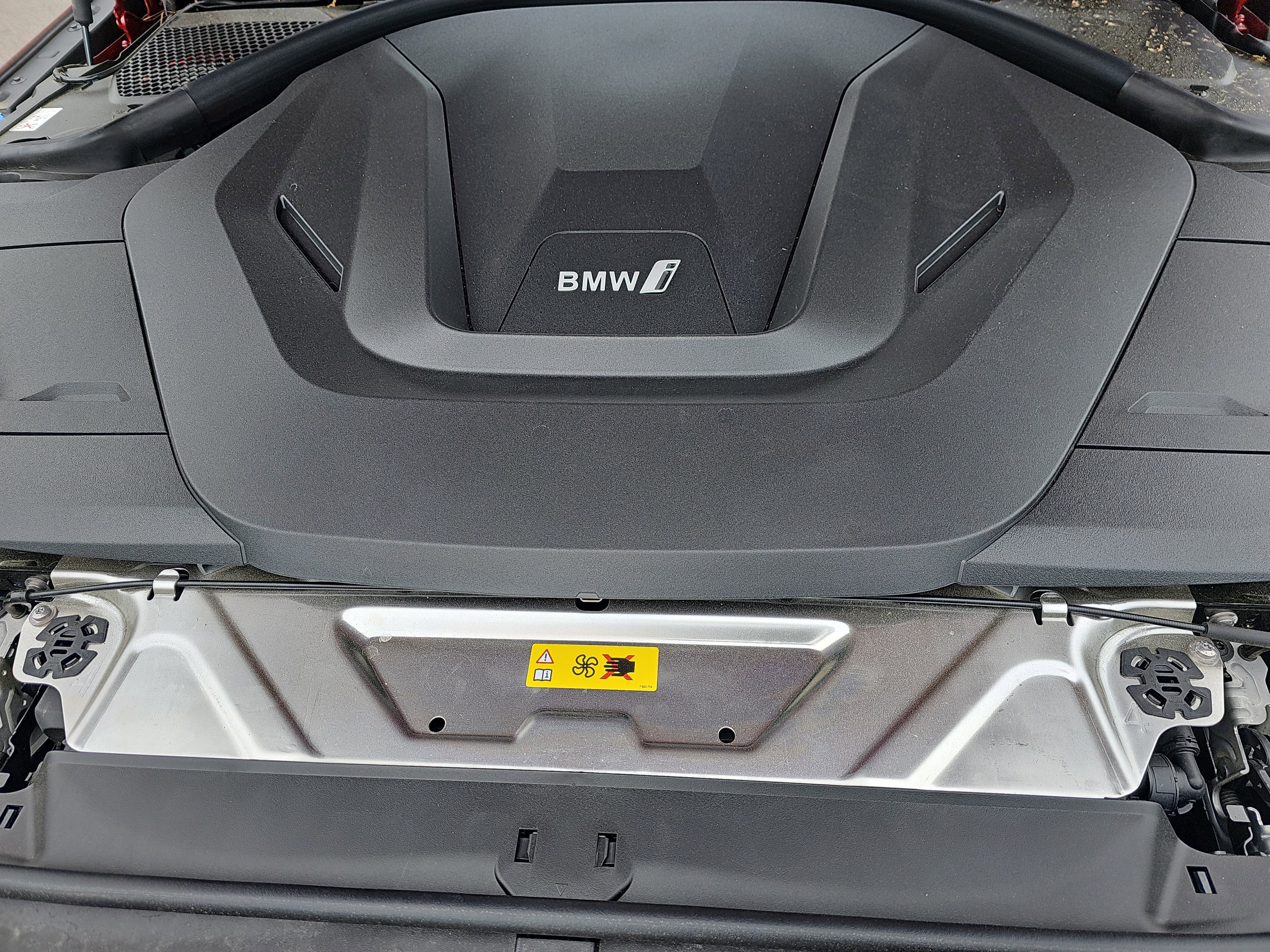 Certified 2025 BMW i4 eDrive40 w/ Premium Package RWD image 33