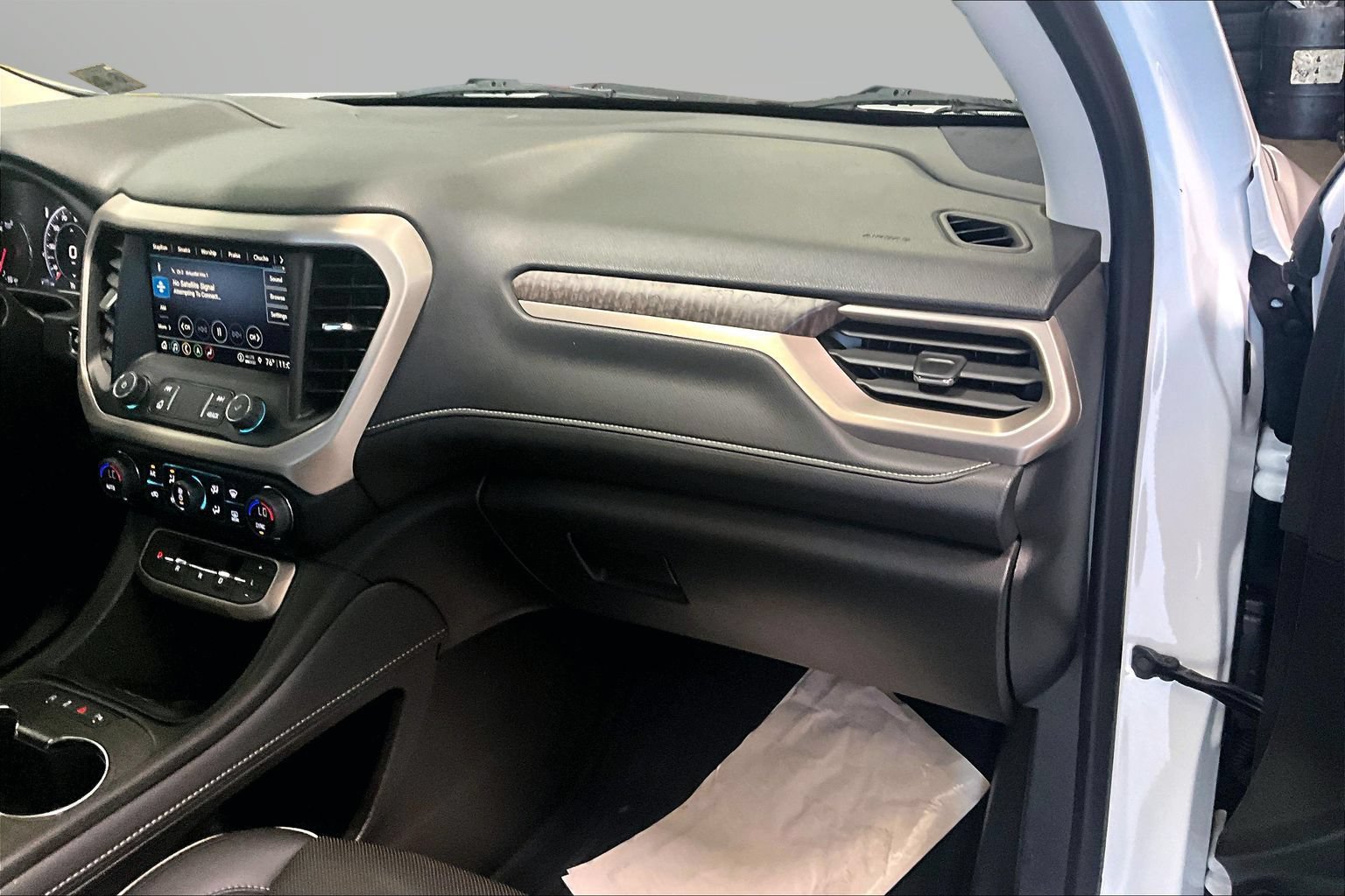 Used 2023 GMC Acadia Denali AWD/4WD image 14
