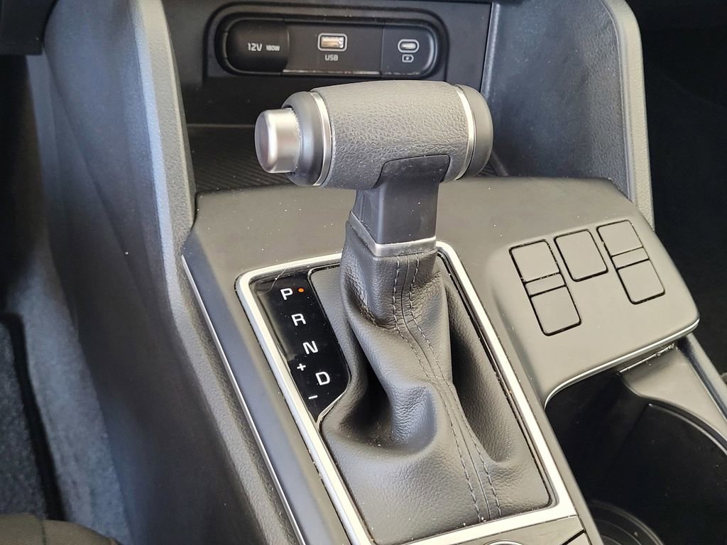 Used 2025 Kia Sportage LX image 20