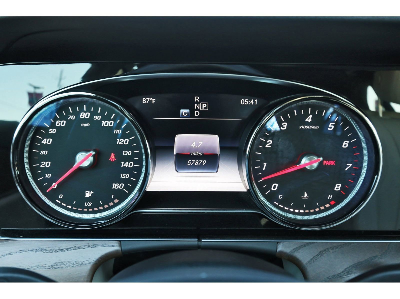 Used 2017 Mercedes-Benz E 400 4MATIC Wagon image 17