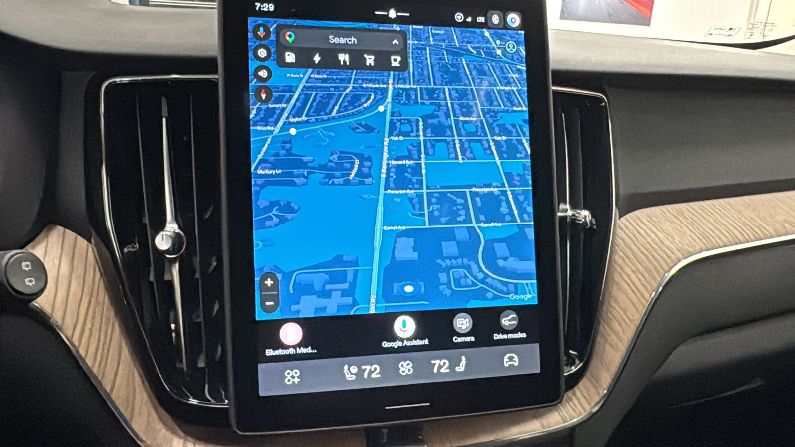 New 2027 Volvo XC60 T8 Plus AWD/4WD image 16