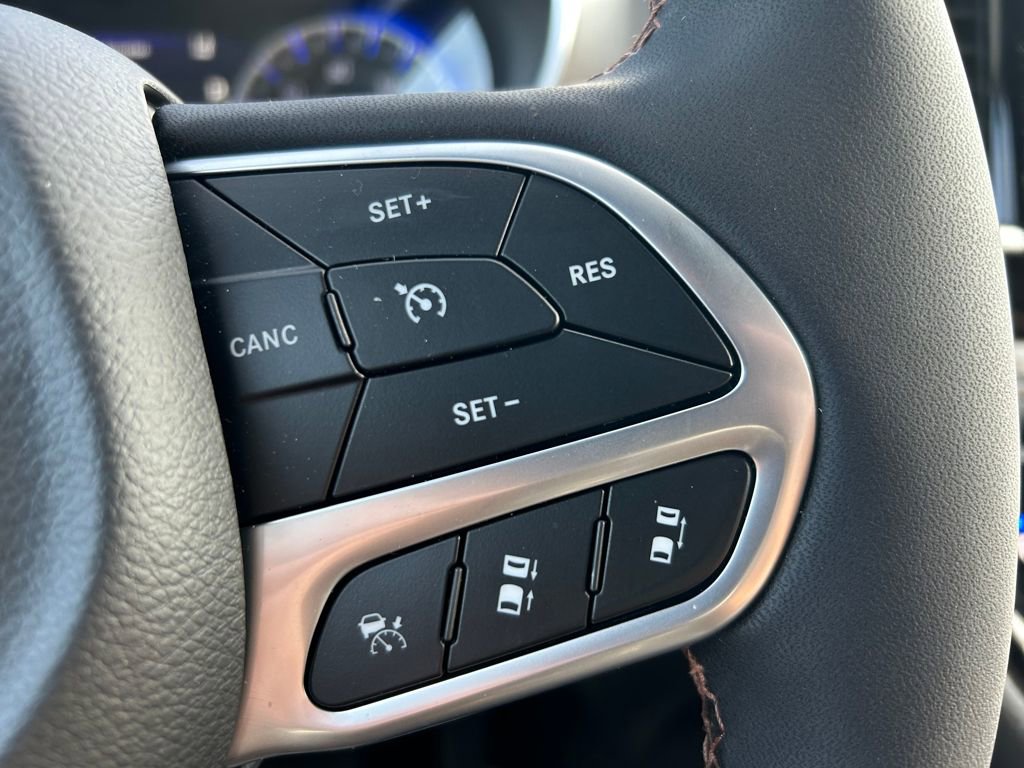 New 2026 Chrysler Pacifica Pinnacle image 21