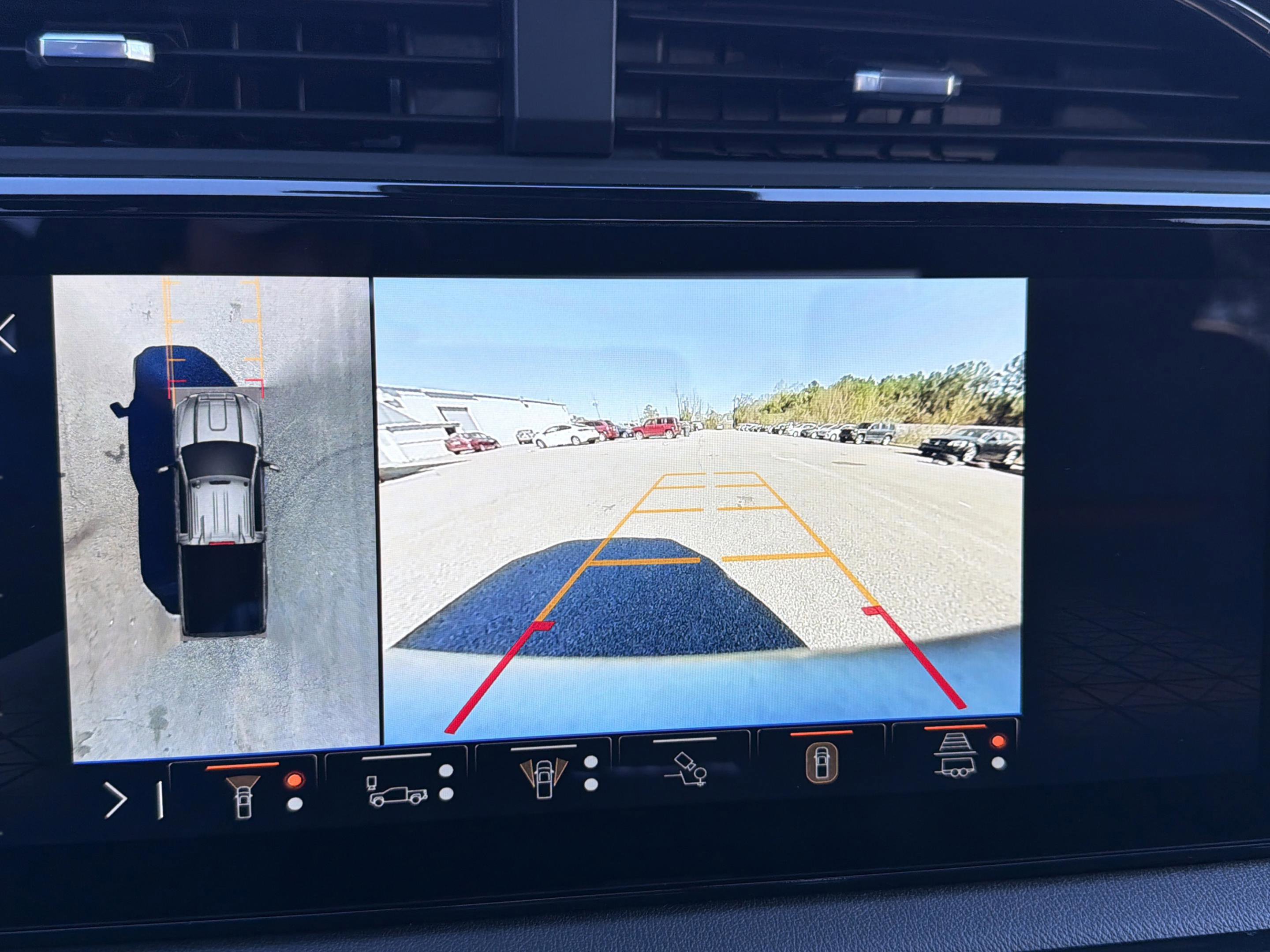 Used 2026 GMC Sierra 2500 AT4 image 18