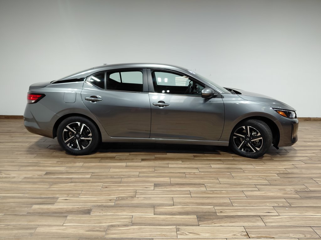 Used 2025 Nissan Sentra SV FWD image 14