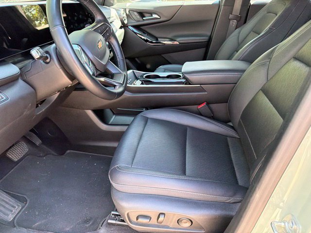 Used 2025 Chevrolet Equinox LT w/ Convenience Package II AWD/4WD image 15