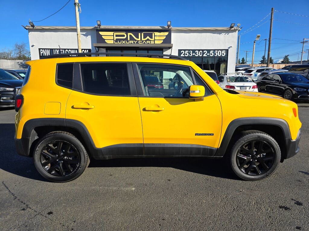 Used 2018 Jeep Renegade Altitude AWD/4WD image 5