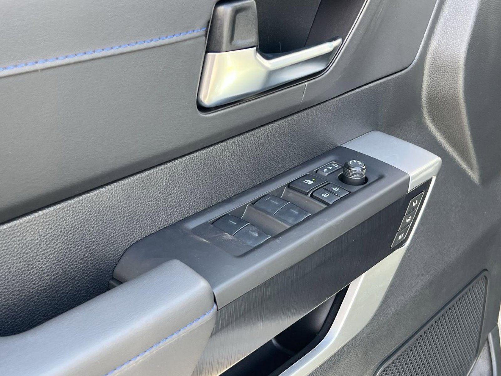 New 2025 Toyota Tundra Platinum image 10