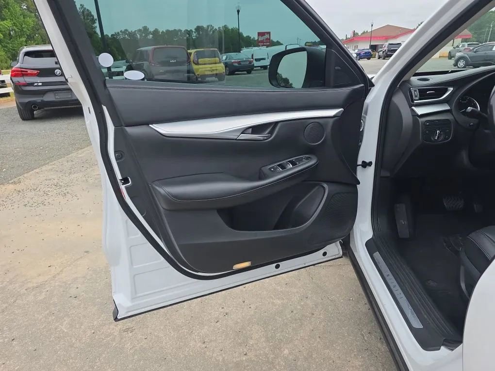 Used 2019 INFINITI QX50 Luxe FWD image 41